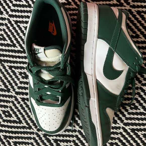 Michigan State Dunks - Picture 4 of 8